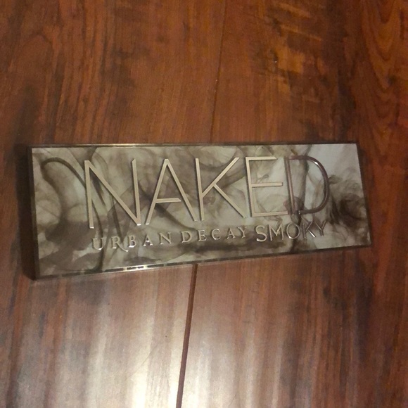 NEW Urban Decay Naked Smoky